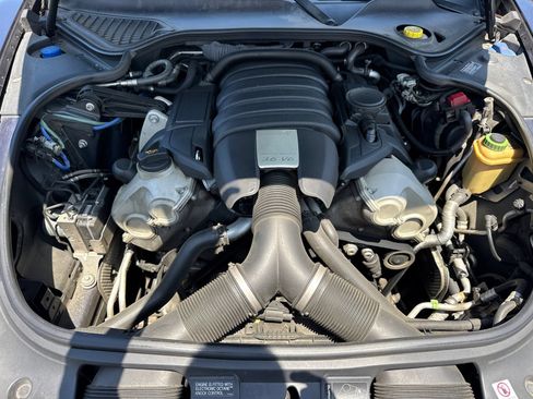 Used 2012 Porsche Panamera 4 image 8