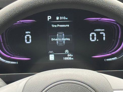 Used 2025 Kia Sportage LX image 39