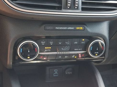Certified 2022 Ford Escape SEL w/ SEL Stealth AWD Package image 16
