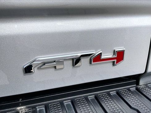 Used 2022 GMC Sierra 1500 AT4 w/ AT4 Premium Package image 10