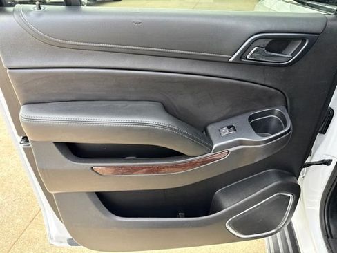 Used 2019 GMC Yukon XL SLT AWD/4WD image 18