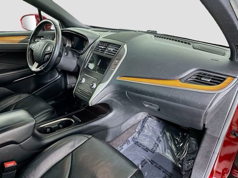 Used 2018 Lincoln MKC Reserve w/ Lincoln MKC Climate Package image 31