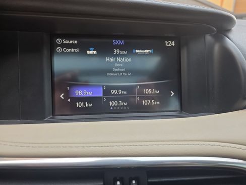 Used 2019 INFINITI QX30 AWD w/ Navigation Package image 28