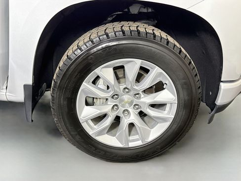 Used 2021 Chevrolet Silverado 1500 Custom RWD image 29