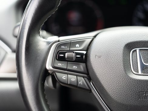 Used 2018 Honda Accord Sport image 19