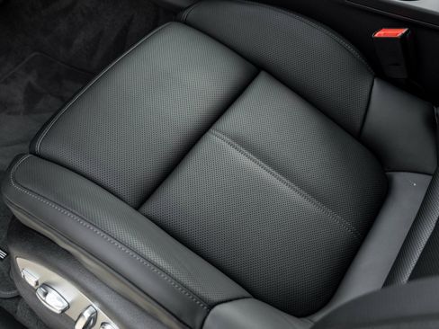 New 2026 Porsche Macan image 21