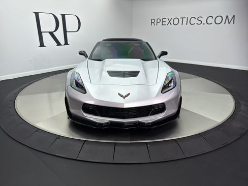 Used 2018 Chevrolet Corvette Z06 RWD image 2