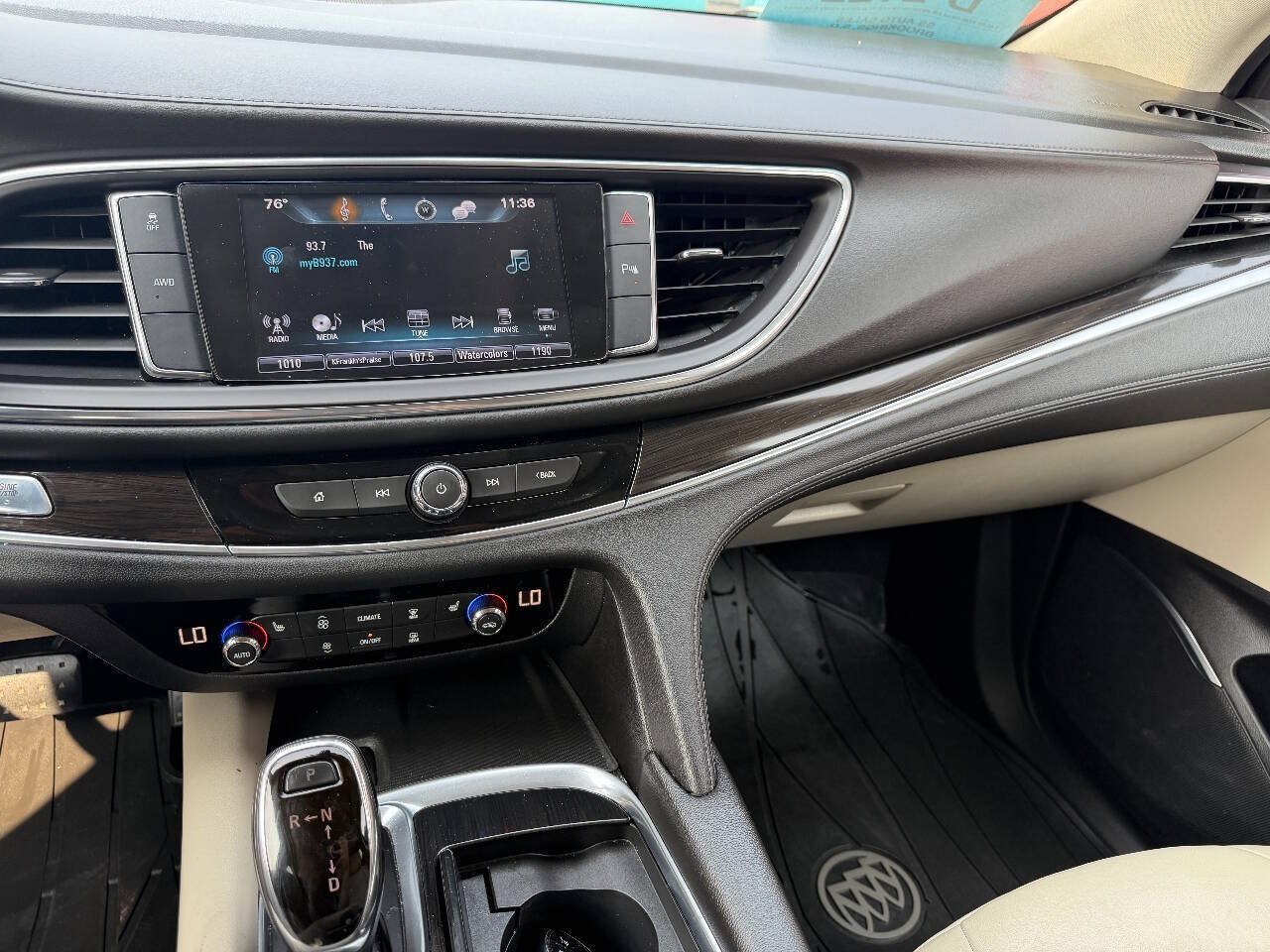 Used 2019 Buick Enclave Essence AWD/4WD image 10