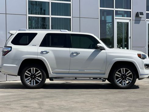 Used 2019 Toyota 4Runner Limited AWD/4WD image 3