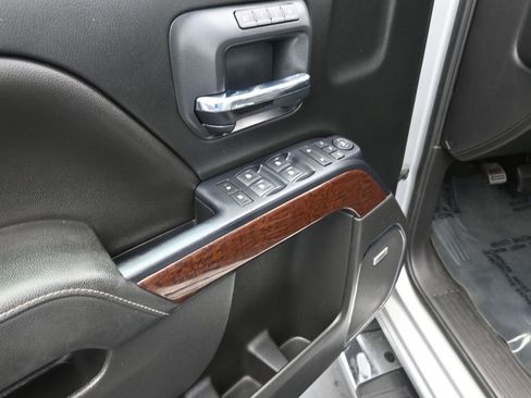 Used 2018 GMC Sierra 1500 SLT image 15