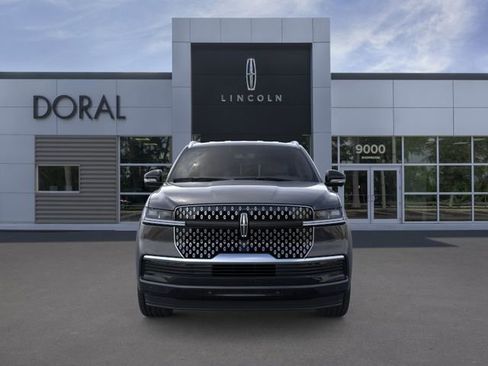 New 2026 Lincoln Navigator L Premier AWD/4WD image 6