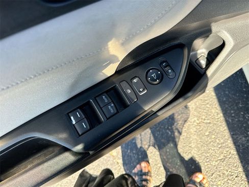 Used 2018 Honda Civic EX image 13