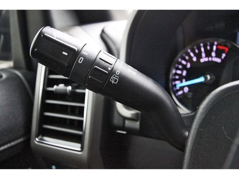Used 2020 Ford Expedition XLT w/ Equipment Group 202A RWD image 21