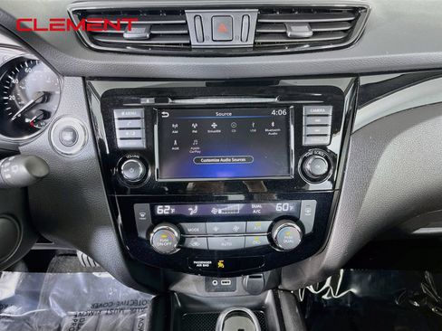 Used 2020 Nissan Rogue Sport SV w/ All-Weather Package AWD/4WD image 22