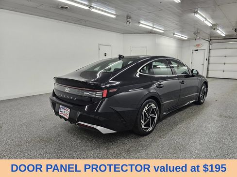 Used 2025 Hyundai Sonata SEL FWD image 4
