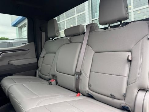 Certified 2023 Chevrolet Silverado 1500 LTZ AWD/4WD image 8