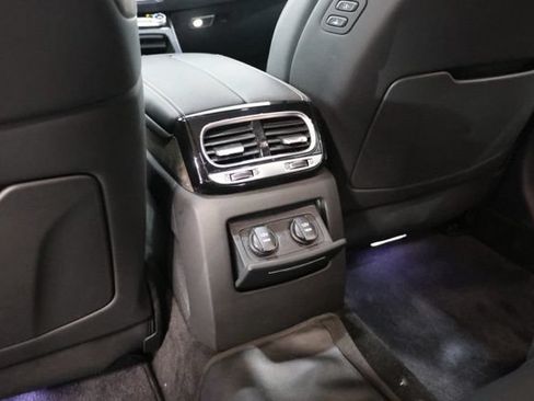 Used 2021 Genesis G90 3.3T Premium RWD image 37