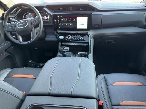 Used 2025 GMC Sierra 1500 AT4 w/ AT4 Premium Package image 11