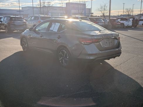 Used 2024 Nissan Sentra SV image 7