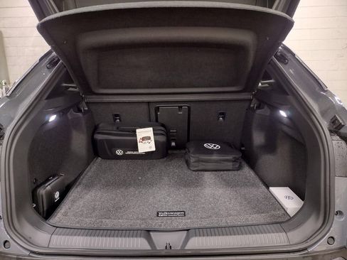 New 2026 Volkswagen ID.4 Pro S image 15