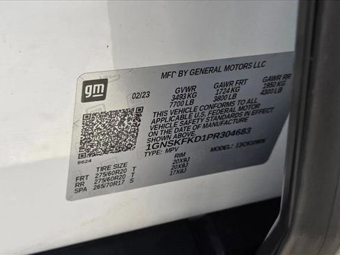 Used 2023 Chevrolet Suburban Premier image 23