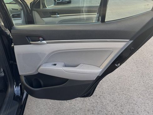 Used 2020 Hyundai Elantra Value Edition image 16