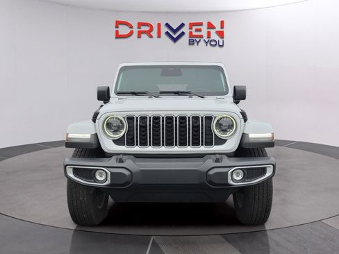 Certified 2026 Jeep Wrangler Unlimited Sahara AWD/4WD image 7