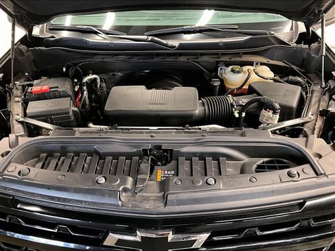 Used 2022 Chevrolet Silverado 1500 LT Trail Boss w/ LT Trail Boss Premium Package AWD/4WD image 9