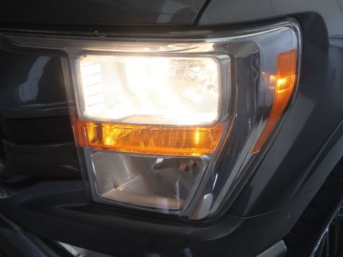 Used 2022 Ford F150 XL w/ STX Appearance Package RWD image 29