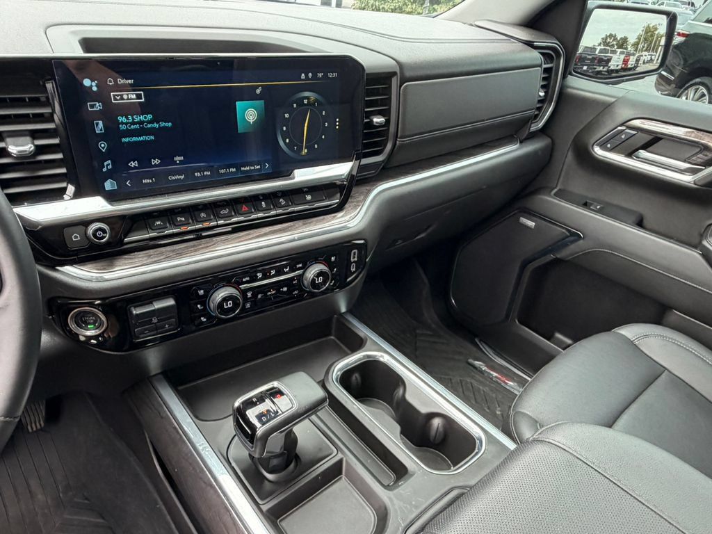 Certified 2024 Chevrolet Silverado 1500 LTZ AWD/4WD image 40