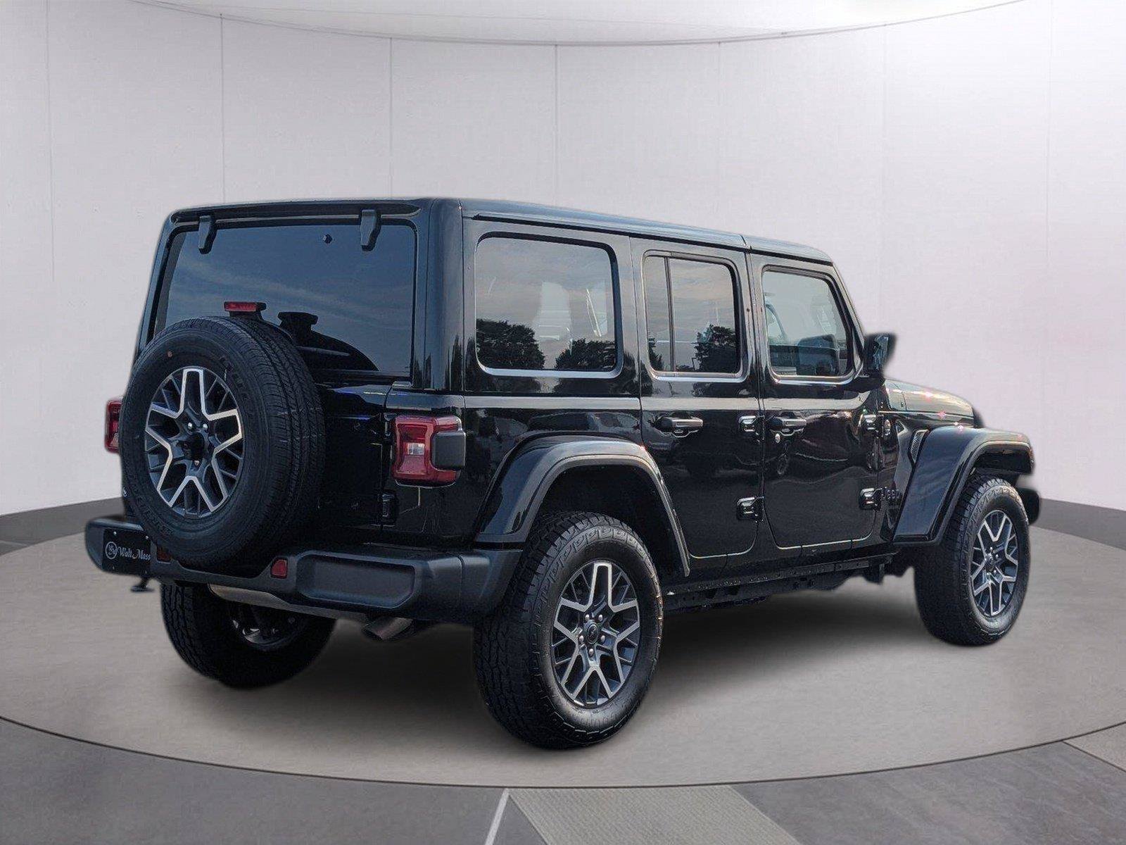 Used 2025 Jeep Wrangler Unlimited Sahara AWD/4WD image 7