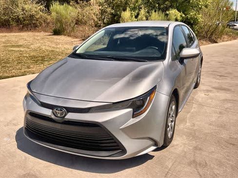Used 2026 Toyota Corolla LE FWD image 2