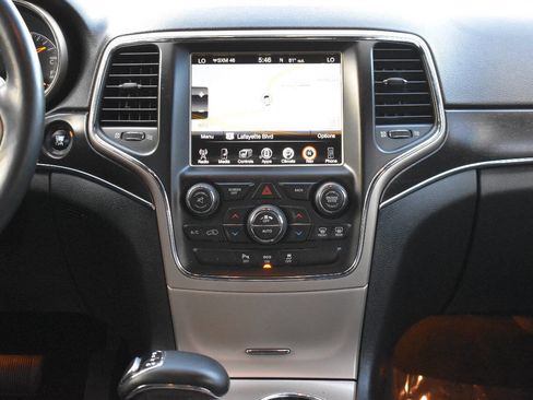Used 2014 Jeep Grand Cherokee Limited image 25