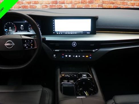 Certified 2025 Nissan Murano SL w/ Cargo Package AWD/4WD image 11