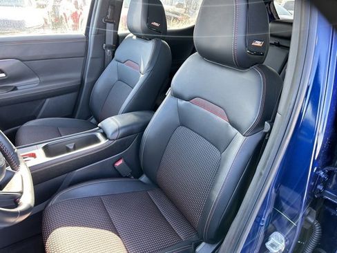 Used 2025 Nissan Kicks SR w/ SR Premium Package image 14