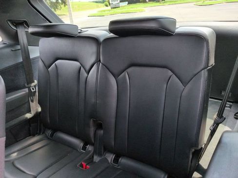 Used 2019 Audi Q7 3.0T Premium w/ Convenience Package AWD/4WD image 15