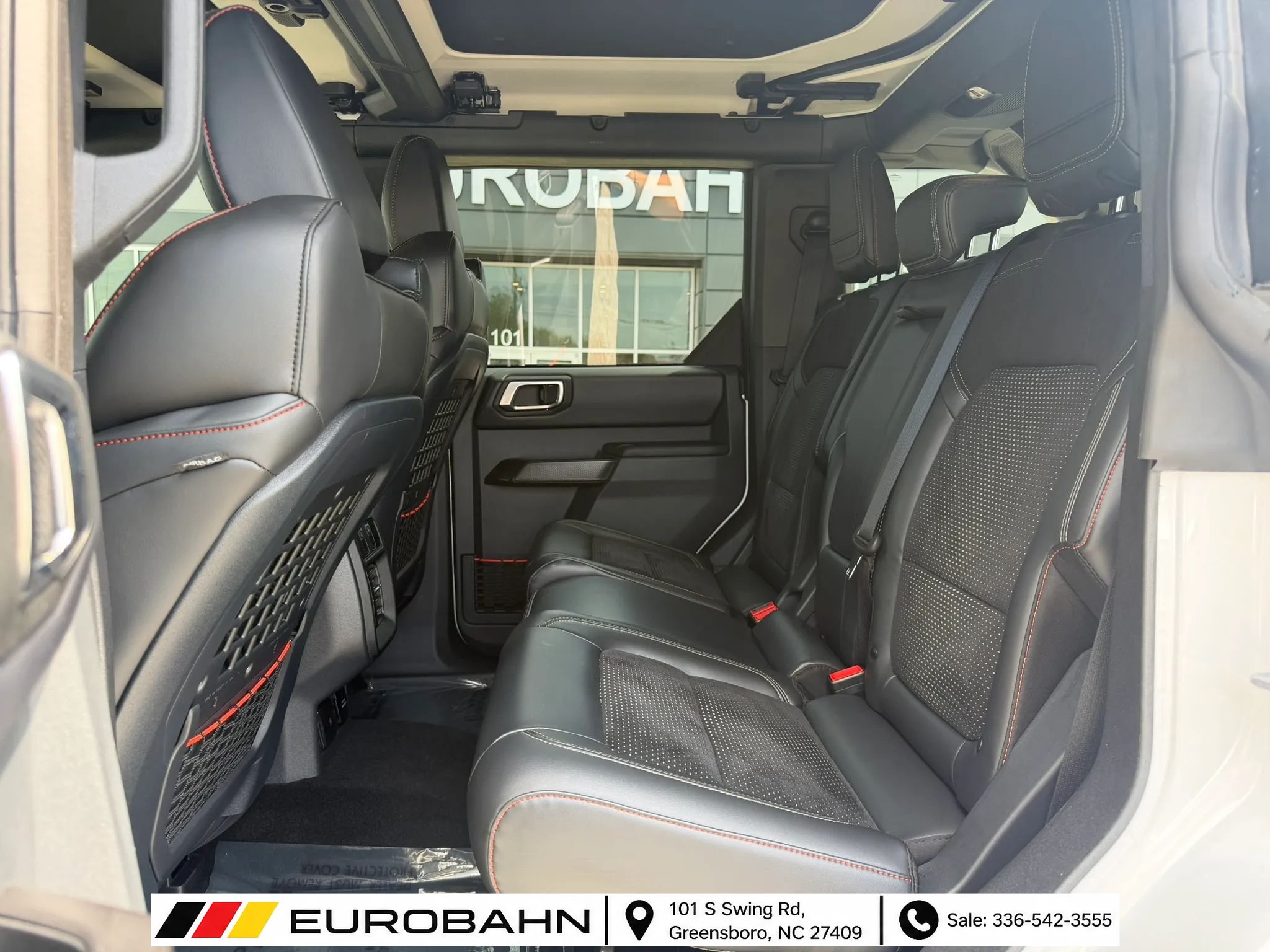 Used 2025 Ford Bronco Raptor AWD/4WD image 12