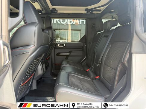 Used 2025 Ford Bronco Raptor AWD/4WD image 12