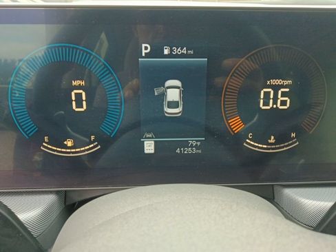 Used 2025 Hyundai Sonata SEL FWD image 2