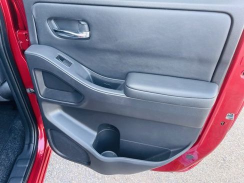 Used 2022 Nissan Frontier SV w/ Technology Package image 22