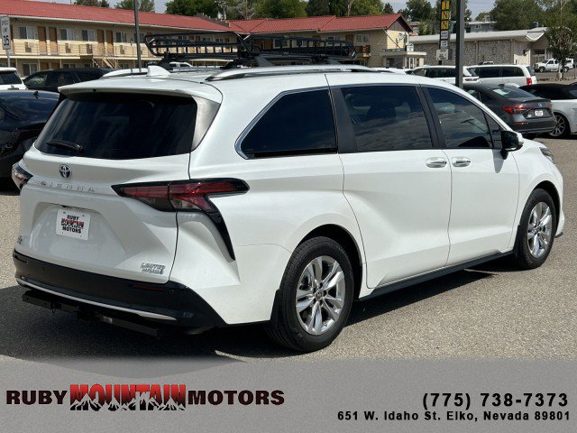 Used 2022 Toyota Sienna Limited AWD/4WD image 7