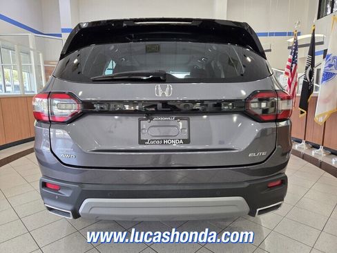 Used 2023 Honda Pilot Elite image 5