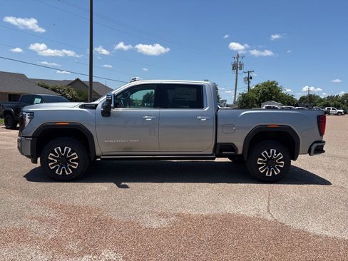 New 2026 GMC Sierra 2500 Denali Ultimate AWD/4WD image 2