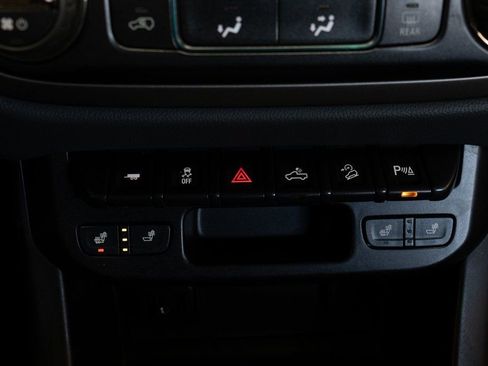 Used 2019 Chevrolet Colorado Z71 image 35