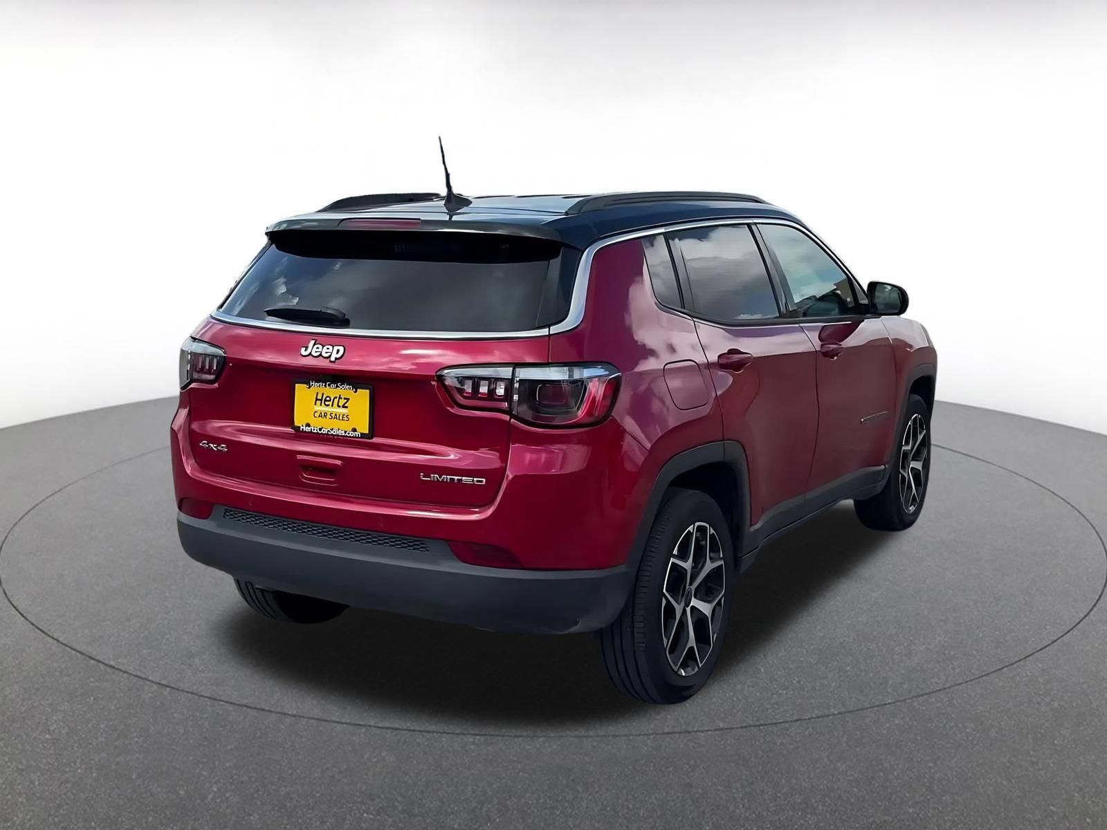 Used 2025 Jeep Compass Limited AWD/4WD image 13