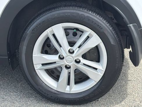 Certified 2024 Nissan Kicks S FWD image 19
