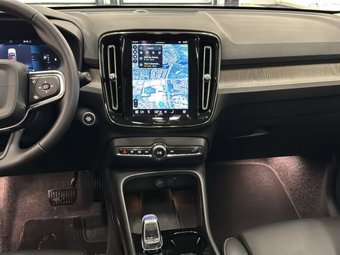 Certified 2025 Volvo XC40 B5 Plus image 11