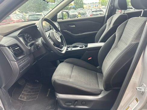 Used 2022 Nissan Rogue SV AWD/4WD image 12