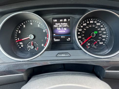 Used 2018 Volkswagen Tiguan SEL w/ 3rd Row Seat Package image 6