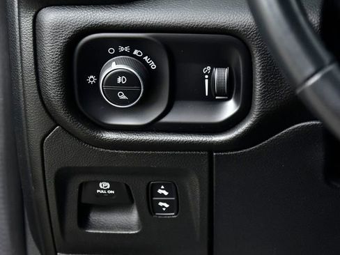 Used 2023 RAM 1500 Big Horn AWD/4WD image 29